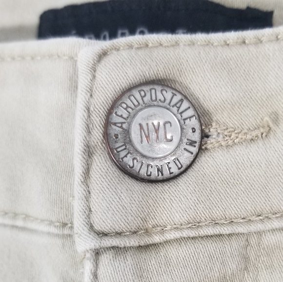 Aeropostale High Waisted Khaki Jeggings. Size 6 Regular. - Picture 4 of 6